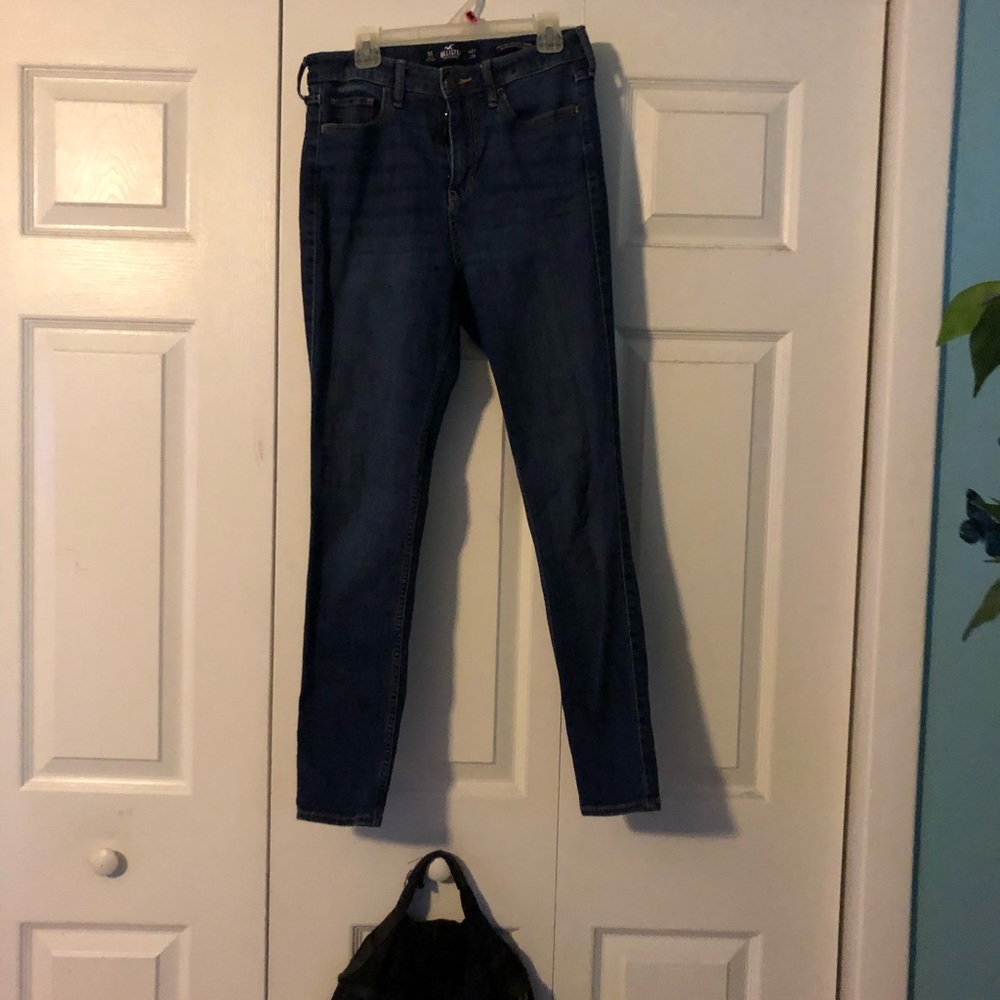 Hollister jeans dark color , size 5 , length short